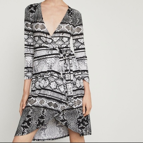 BCBGMaxAzria Dresses & Skirts - BCBGMaxAzria Adele Snakeskin Wrap Dress Size XS